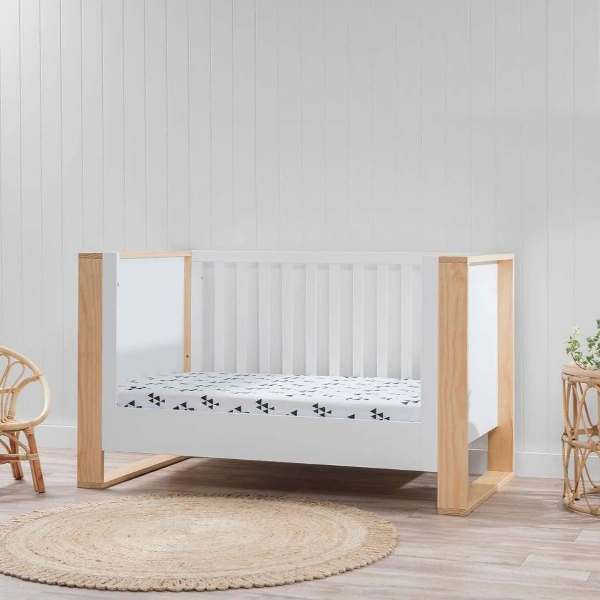 Boston Cot Toddler Bed Conversion - White - Image 3