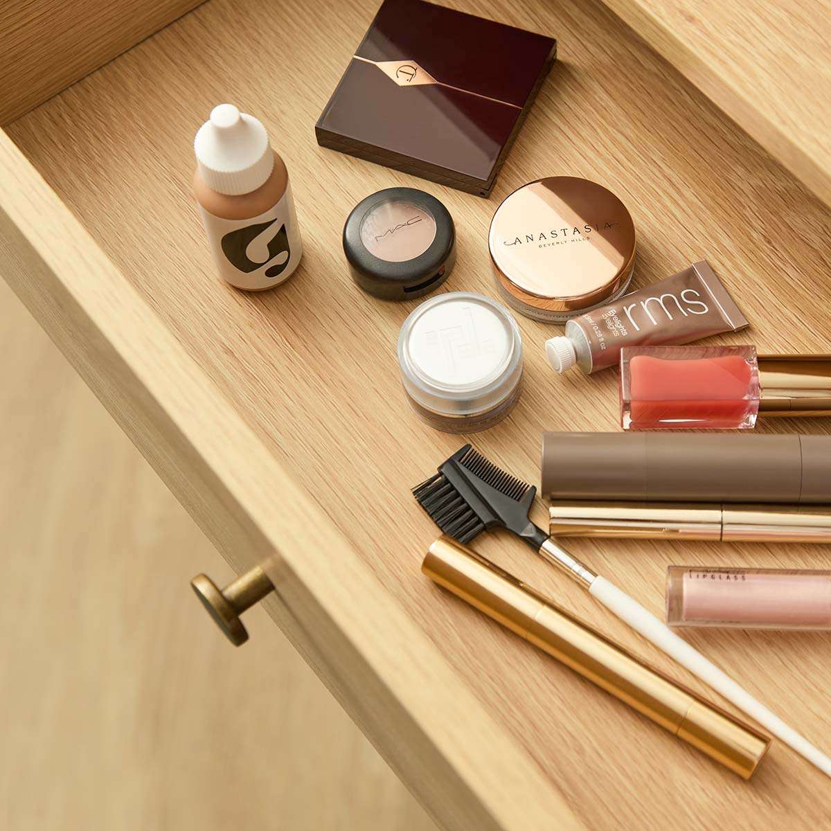 McKenna Make-Up Table - Natural - Image 10
