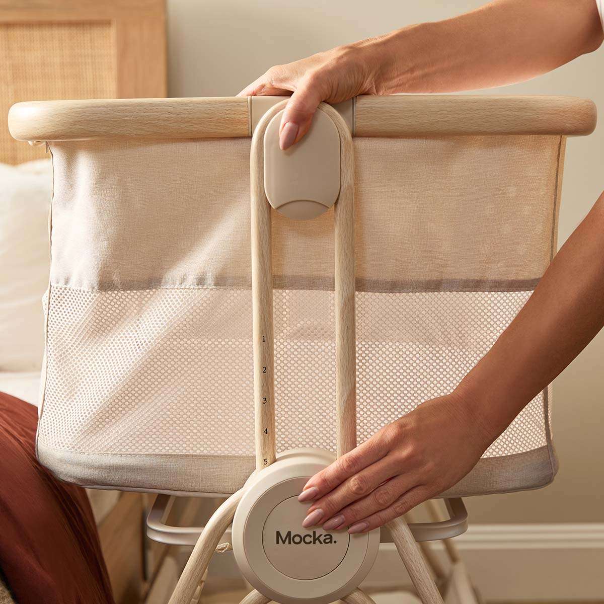 Mocka Dream Swing Co Sleep Bassinet - Image 6